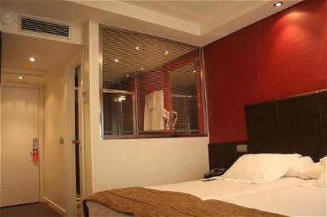Micampus Malaga Student Residence Экстерьер фото