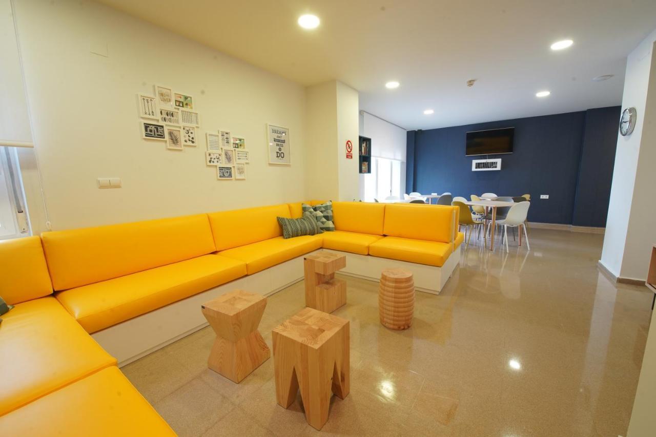 Micampus Malaga Student Residence Экстерьер фото